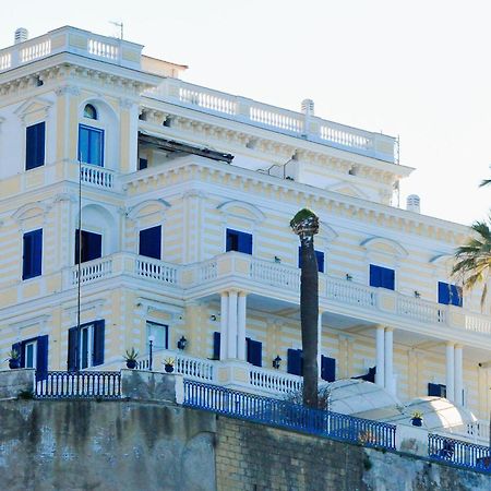 La Terrazza 38 Bed & Breakfast ซอร์เรนโต ภายนอก รูปภาพ
