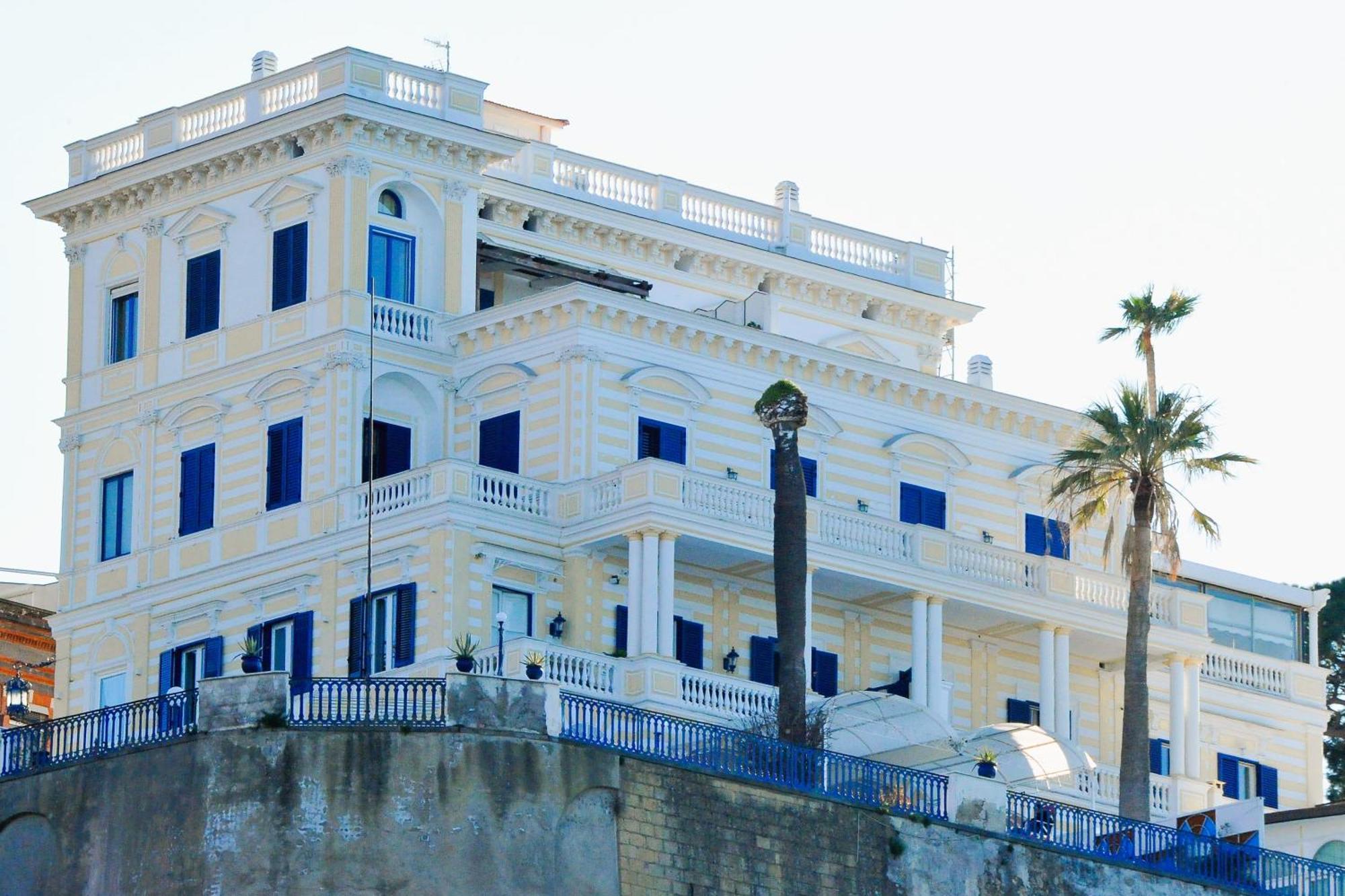 La Terrazza 38 Bed & Breakfast ซอร์เรนโต ภายนอก รูปภาพ