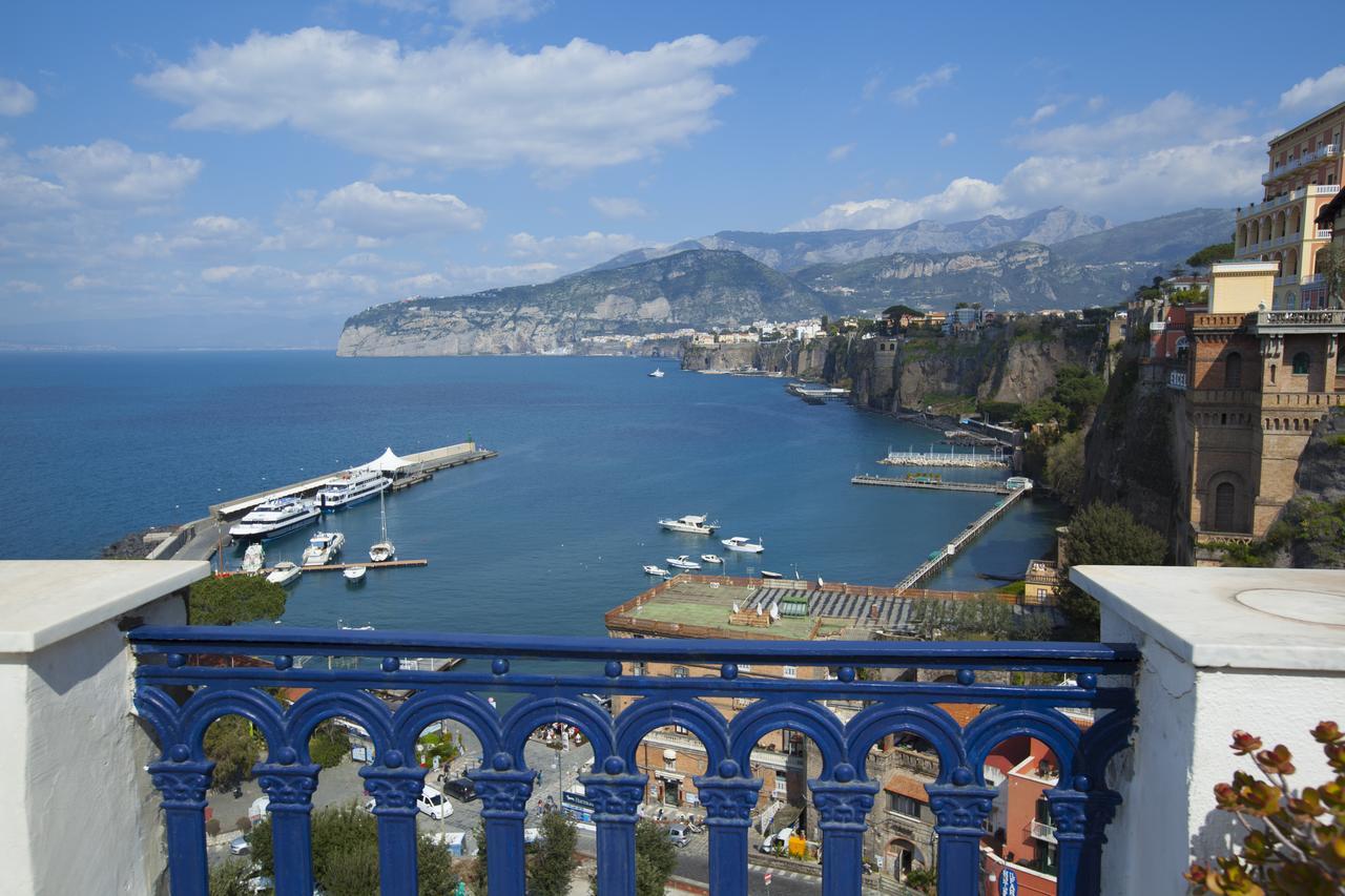 La Terrazza 38 Bed & Breakfast ซอร์เรนโต ภายนอก รูปภาพ